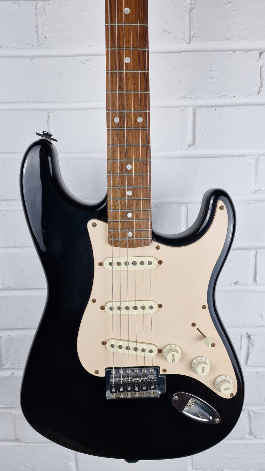 FENDER SQUIER BULLET STRATOCASTER BLACK 2007 ELECTRIC GUITAR