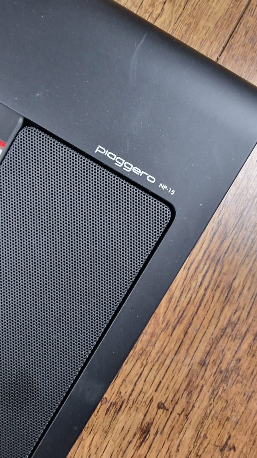 YAMAHA NP-15 PIAGGERO BLACK 61 KEY TOUCH SENSITIVE KEYBOARD