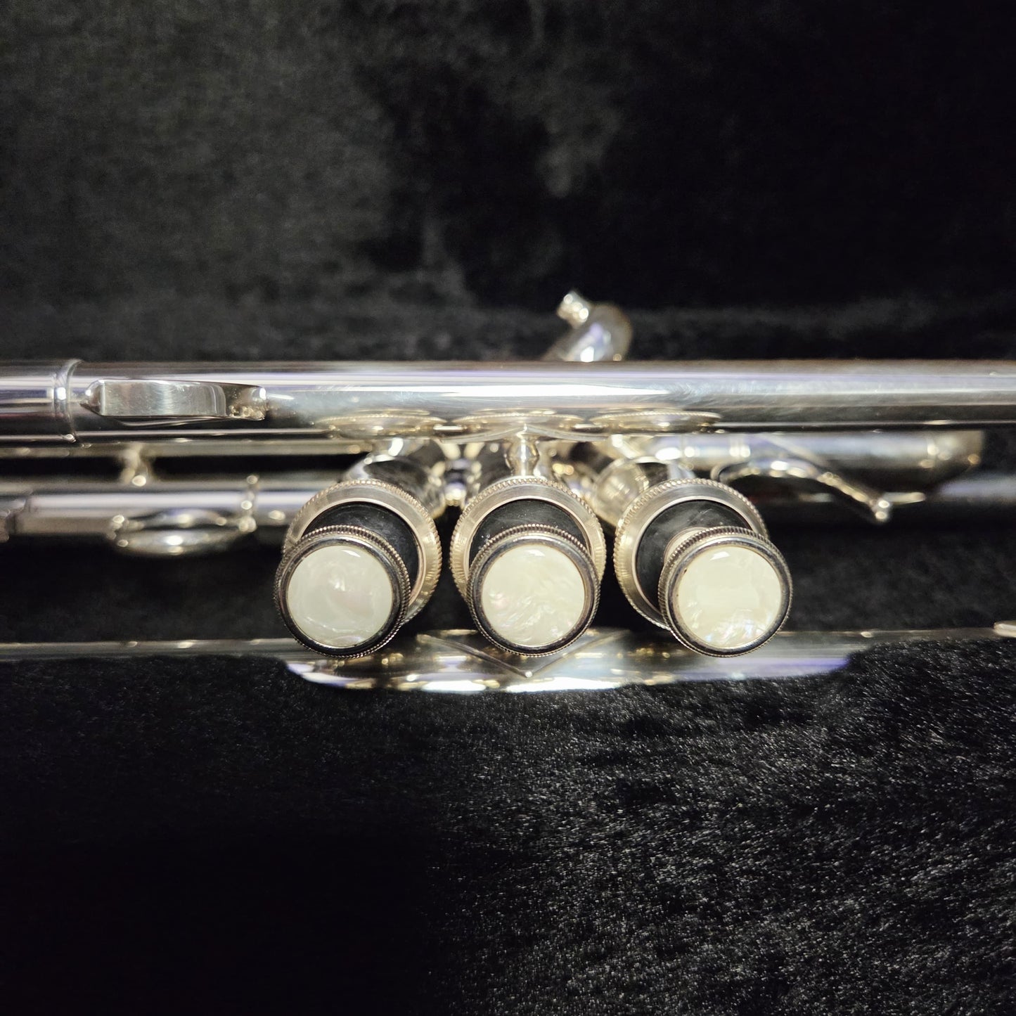 BACH USA TR500S Bb SILVER PLATED TRUMPET AND CASE