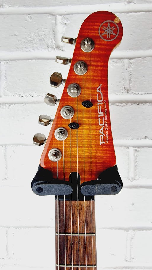 YAMAHA PACIFICA PA611HFM LIGHT AMBER BURST ELECTRIC GUTIAR