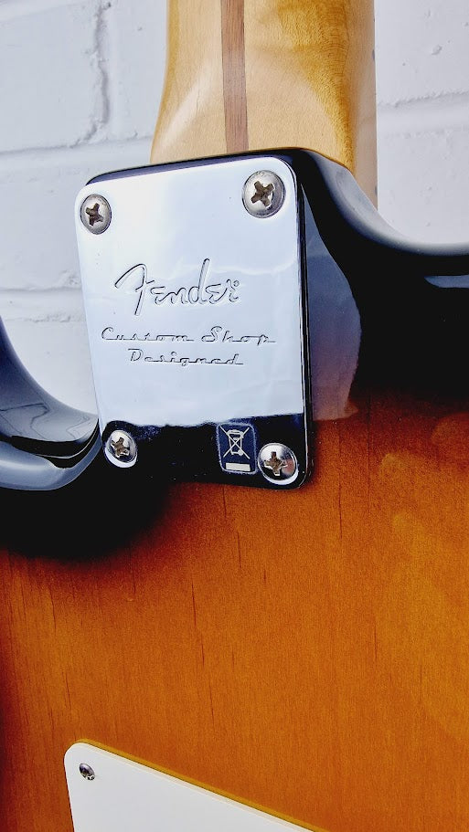 FENDER CLASSIC PLAYER 50S MEXICAN STRATOCASTER 2 COLOUR SUNBURST 2006 60TH ANNIVERSARY