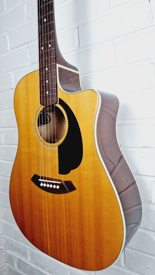 FENDER KINGMAN SCE NAT KOREAN ELECTRO ACOUSTIC GUITAR
