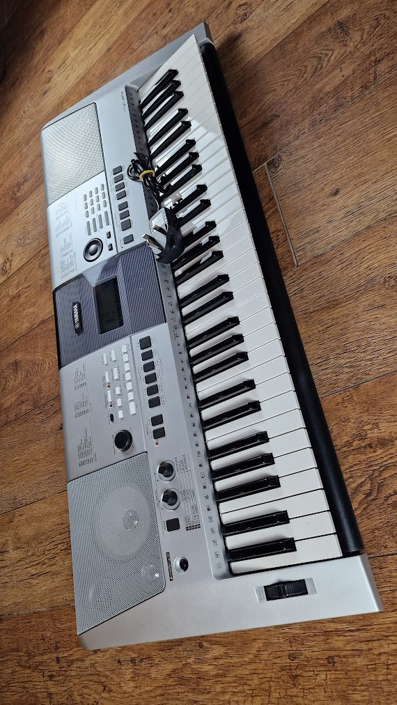 YAMAHA PSR E413 61 KEY KEYBOARD