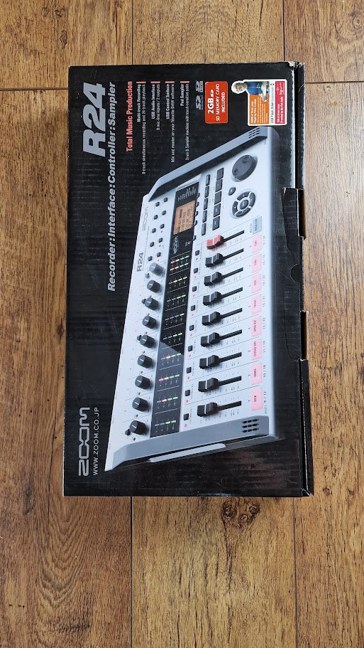 ZOOM R24 MULTITRACK INTERFACE RECORDER SAMPLER