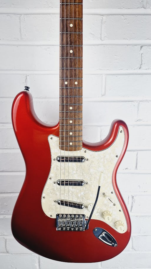 SQUIER VINTAGE MODIFIED SURF STRATOCASTER CAR CANDY APPLE RED 2015 ELECTRIC GUITAR