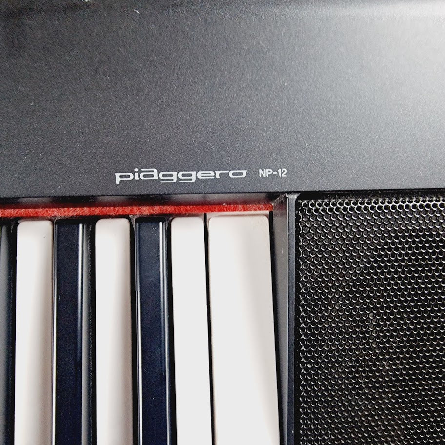 YAMAHA NP12 PIAGGERO 61 KEY BLACK KEYBOARD