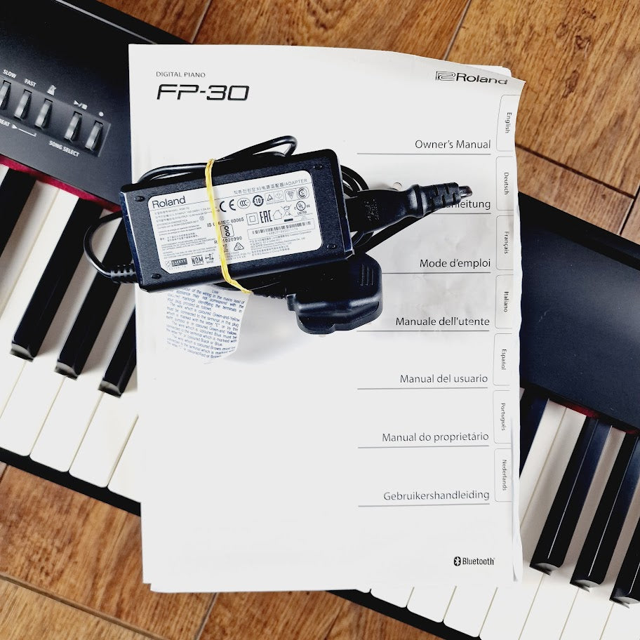 ROLAND FP30 88 KEY HAMMER ACTION DIGITAL PIANO