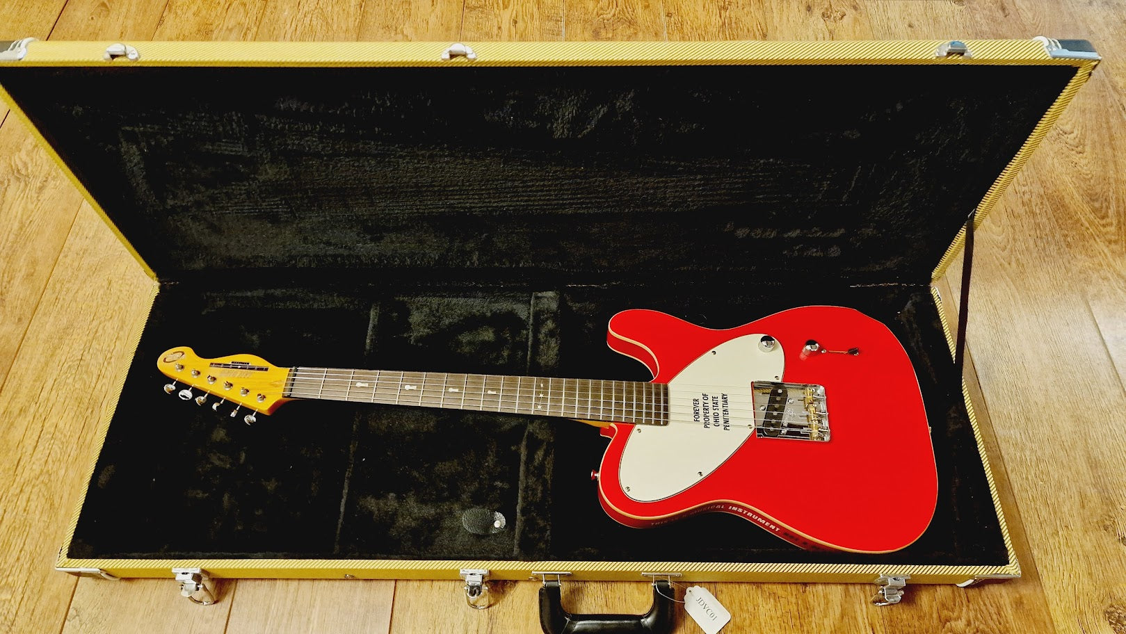 VINTAGE JOE DOE JAILBIRD ELECTRIC GUITAR + TWEED CASE