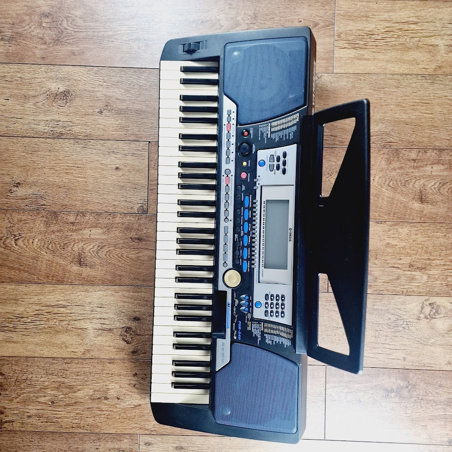 YAMAHA PORTATONE PSR540 61 KEY KEYBOARD