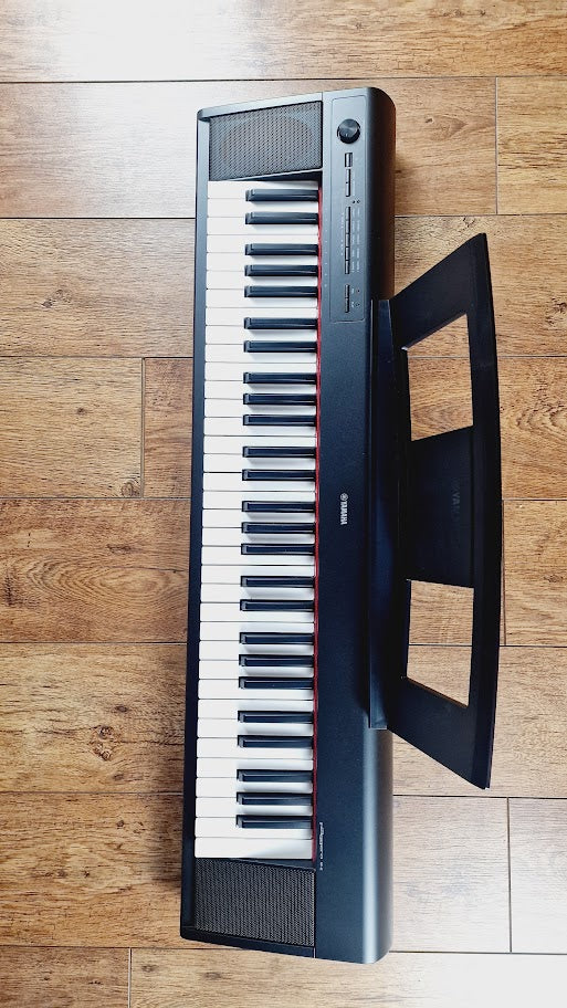 YAMAHA PIAGGERO NP-12B 61 KEY BLACK KEYBOARD *BOXED*