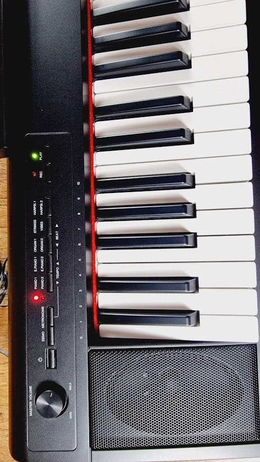 YAMAHA PIAGGERO NP-12B 61 KEY BLACK KEYBOARD *BOXED*