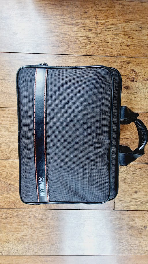 YAMAHA YCL-255 Bb CLARINET + ACCESSORIES