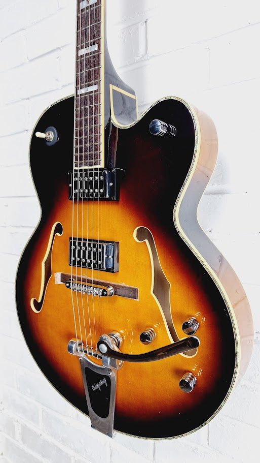PEAVEY ROCKINGHAM B6 SUNBURST ELECTRIC GUITAR + GATOR EXTREME HARD CASE