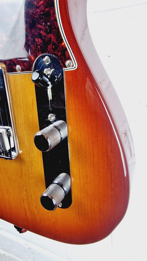 FENDER PLAYER PLUS NASHVILLE TELECASTER SIENNA SUNBURST ELECTRIC GUITAR