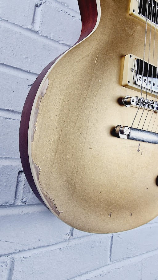 VINTAGE V100MRGT DISTRESSED LES PAUL GOLD TOP ELECTRIC GUITAR