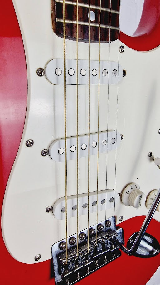 FENDER SQUIER STRATOCASTER TORINO RED 1999 ELECTRIC GUITAR