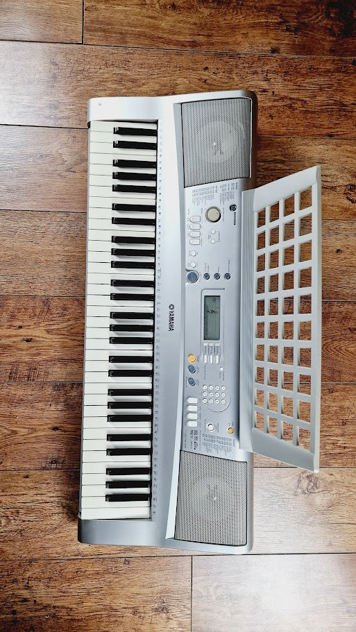 YAMAHA PSR E303 61 KEY KEYBOARD + POWER SUPPLY