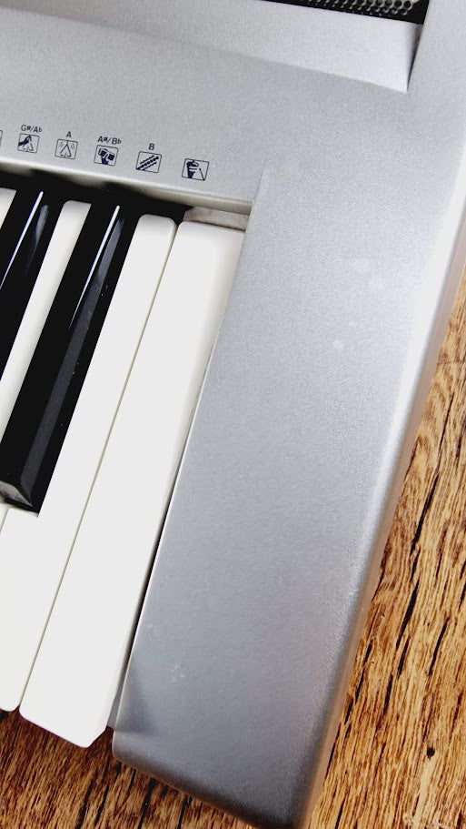 YAMAHA PSR E303 61 KEY KEYBOARD + POWER SUPPLY