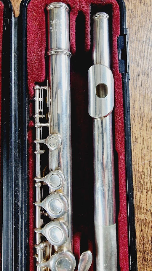 YAMAHA F100SII SILVER PLATED FLUTE AND CASE