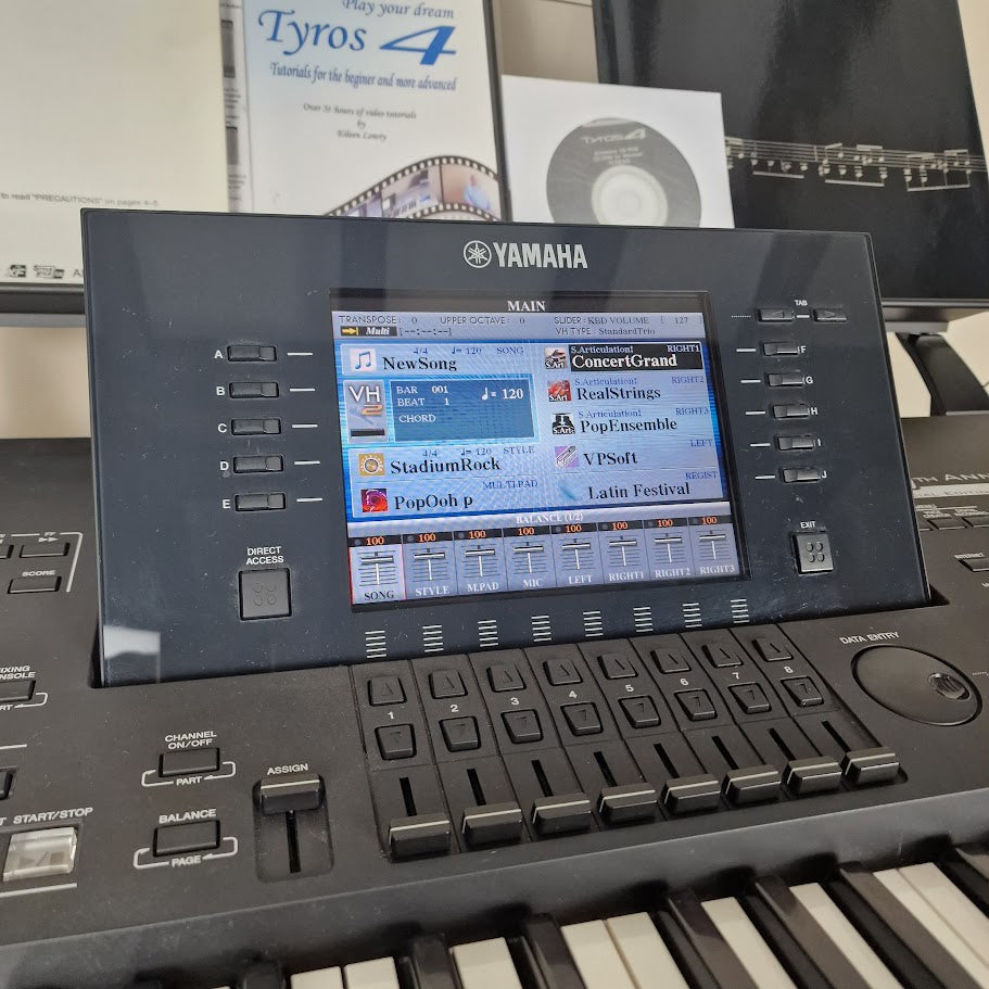 YAMAHA TYROS 4 SPECIAL EDITION XL 10TH ANNIVERSARY KEYBOARD