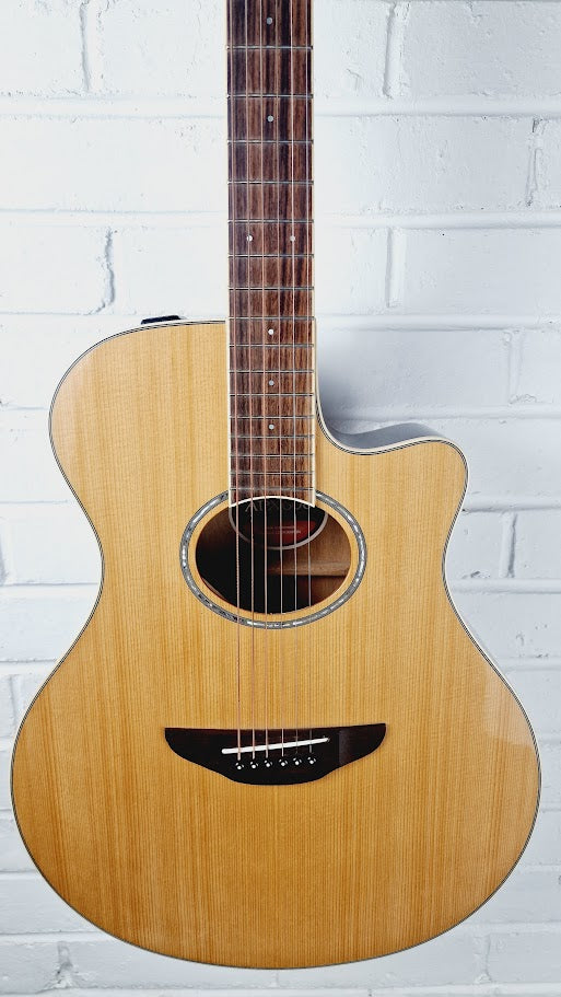 YAMAHA APX600 ELECTRO ACOUSTIC NATURAL GUITAR