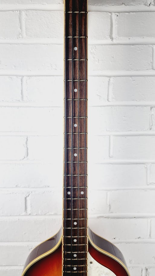 TANGLEWOOD RVB-2 VIOLIN BASS SUNBURST GUITAR AND HARD CASE