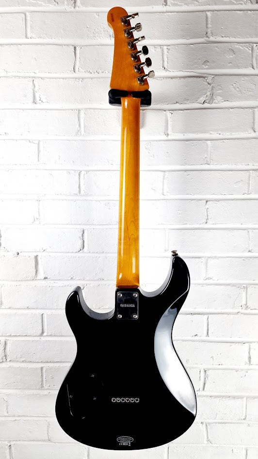 YAMAHA PAC611HFM PACIFICA TRANSLUCENT BLACK ELECTRIC GUITAR