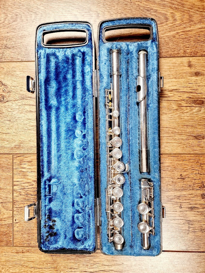 YAMAHA YFL 21S SILVER PLATED FLUTE WITH CASE