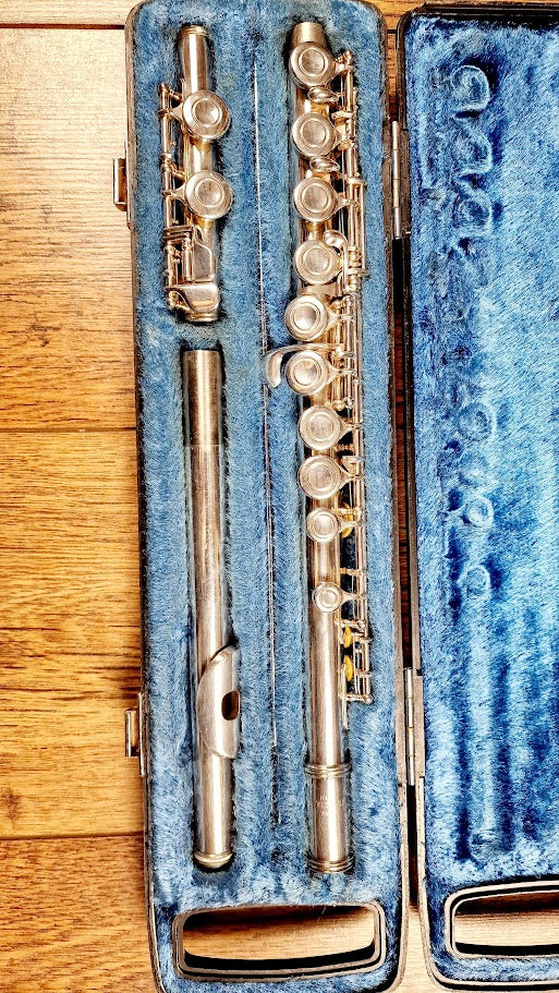 YAMAHA YFL 21S SILVER PLATED FLUTE WITH CASE