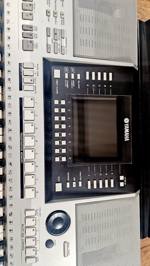 YAMAHA PSR S910 61 KEYS KEYBOARD ARRANGER WORKSTATION