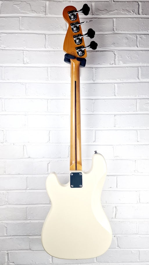 JIM DEACON VINTAGE WHITE 4 STRING SHORT SCALE PRECISION BASS GUITAR