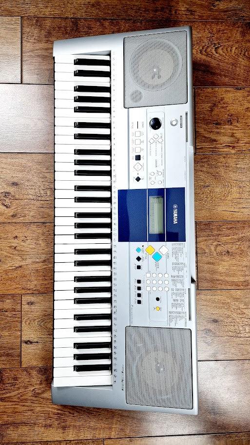 YAMAHA E323 61 KEY KEYBOARD + POWER SUPPLY