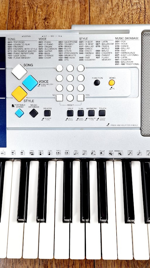 YAMAHA E323 61 KEY KEYBOARD + POWER SUPPLY