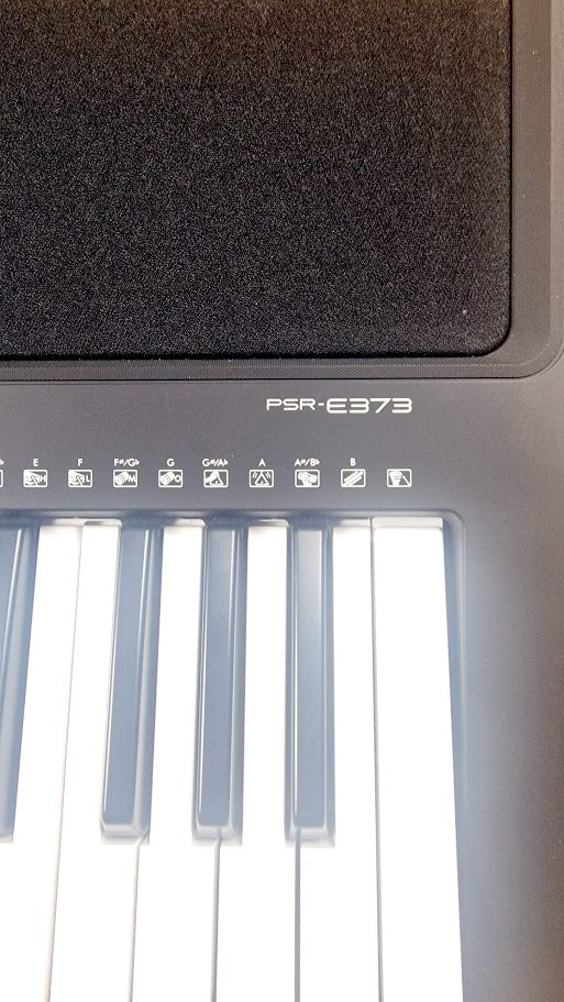 YAMAHA E373 61 KEY TOUCH SENSITIVE KEYBOARD + POWER SUPPLY