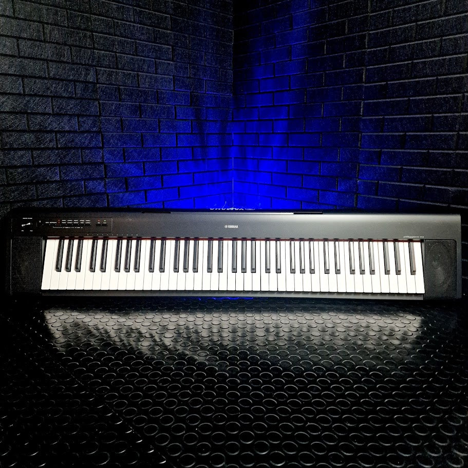 YAMAHA PIAGGERO NP32 76 KEY KEYBOARD + POWER SUPPLY