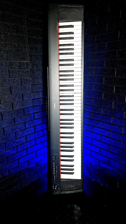 YAMAHA PIAGGERO NP32 76 KEY KEYBOARD + POWER SUPPLY