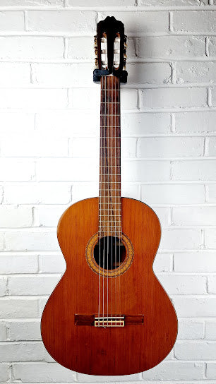 VINTAGE CUENCA 40P CLASSICAL GUITAR