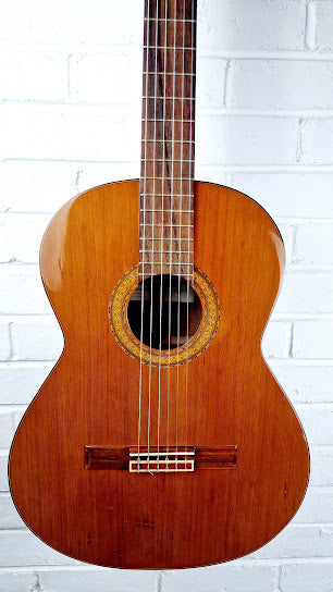 VINTAGE CUENCA 40P CLASSICAL GUITAR