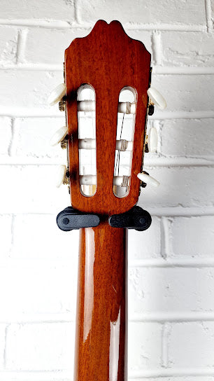 VINTAGE CUENCA 40P CLASSICAL GUITAR