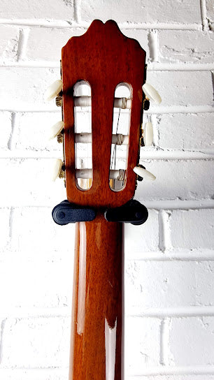 VINTAGE CUENCA 40P CLASSICAL GUITAR