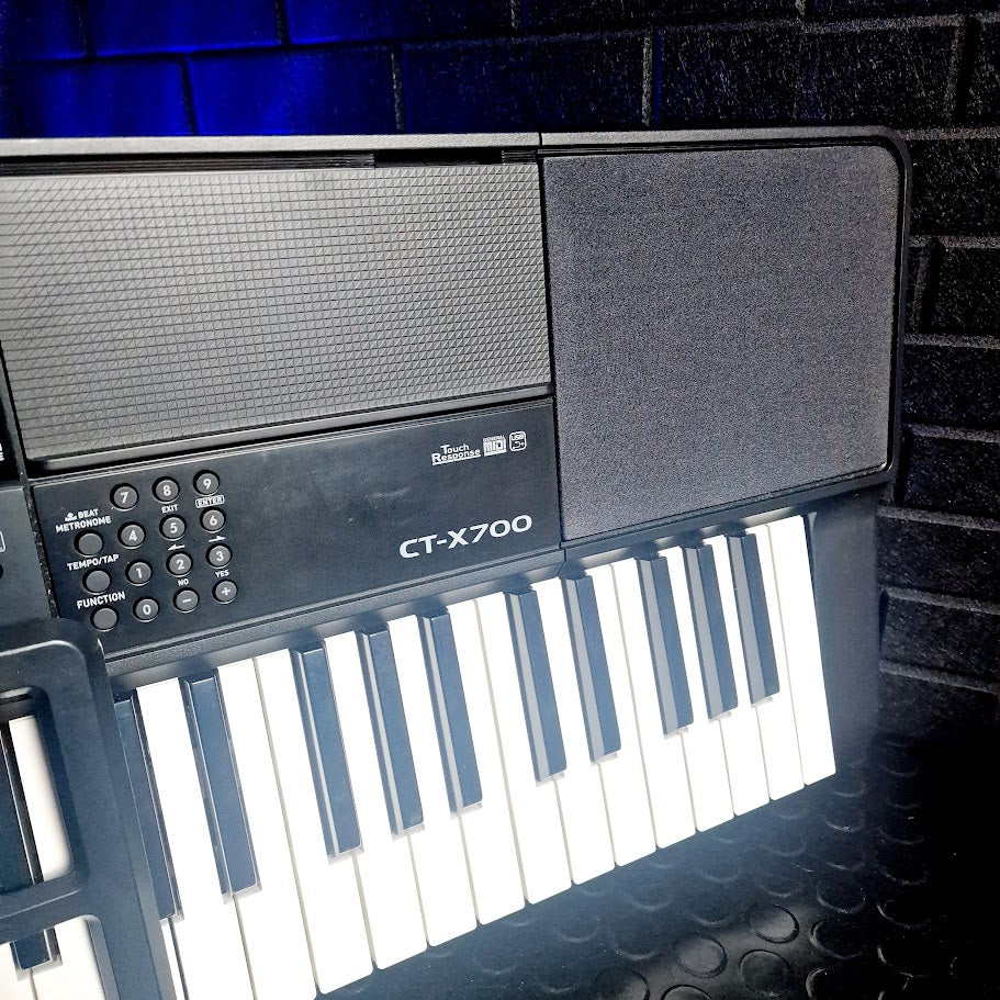 CASIO CT-X700 61 KEY TOUCH RESPONSIVE KEYBOARD