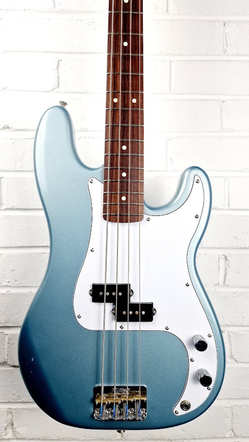 FENDER STANDARD PRECISION P BASS 2005 BLUE AGAVE