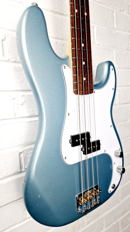 FENDER STANDARD PRECISION P BASS 2005 BLUE AGAVE