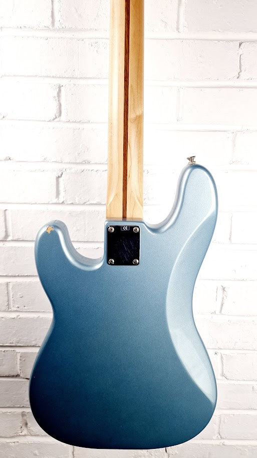FENDER STANDARD PRECISION P BASS 2005 BLUE AGAVE