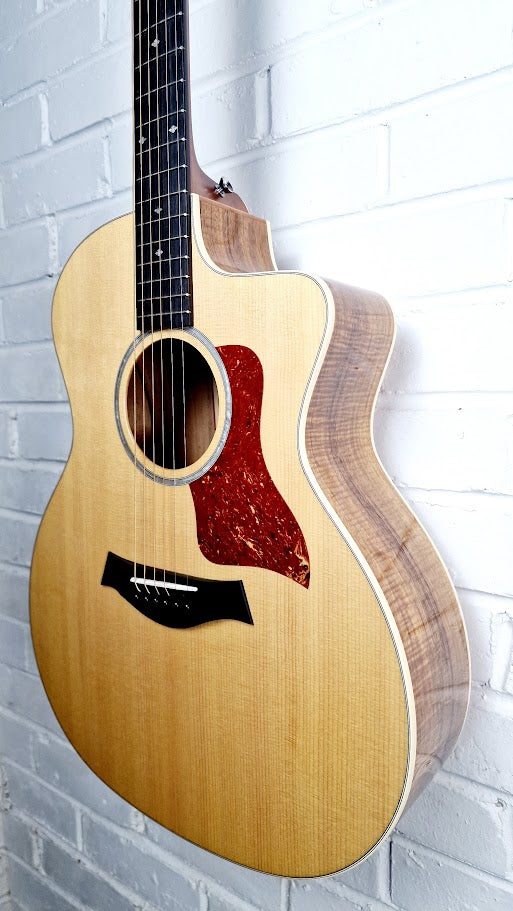 TAYLOR 214CE-K DLX ELECTRO ACOUSTIC GUITAR + TAYLOR HARD CASE