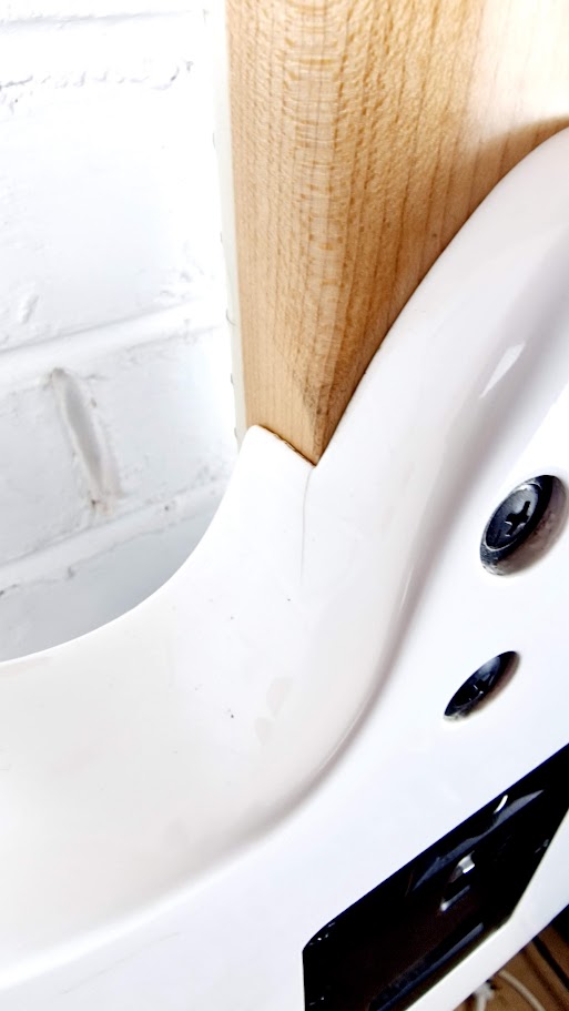 IBANEZ RG SERIES RG350DXZ WHITE ELECTRIC GUITAR