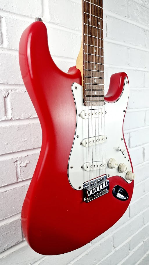 CRUISER BY CRAFTER RED STRATOCASTER ELECTRIC GUITAR