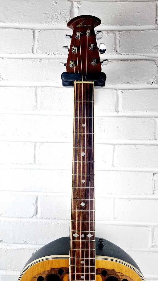 OVATION CELEBRITY DELUXE CC267 ROUNDBACK ELECTRO ACOUSTIC GUITAR