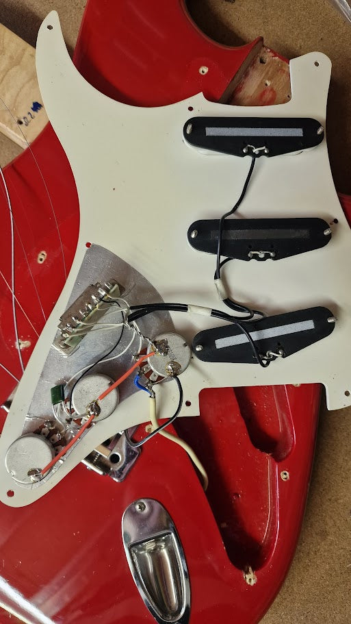 STRATOCASTER PARTSCASTER RED ELECTRIC GUITAR #001