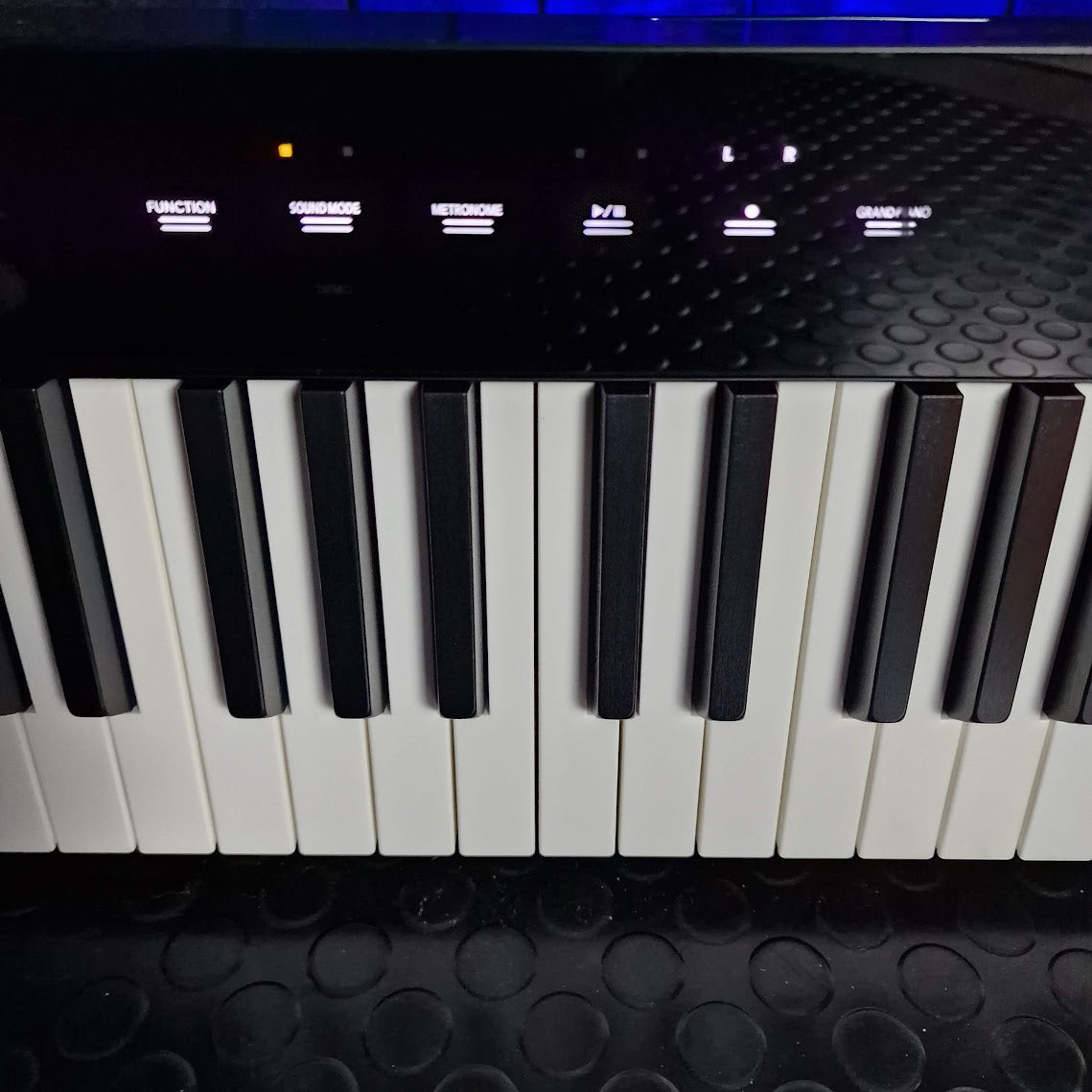 CASIO PRIVIA PX-S1100 BLACK 88 KEY TOUCH SENSTIVE KEYBOARD PIANO